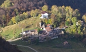 16 Zoom sul nucleo storico dei Piani d'Erna...